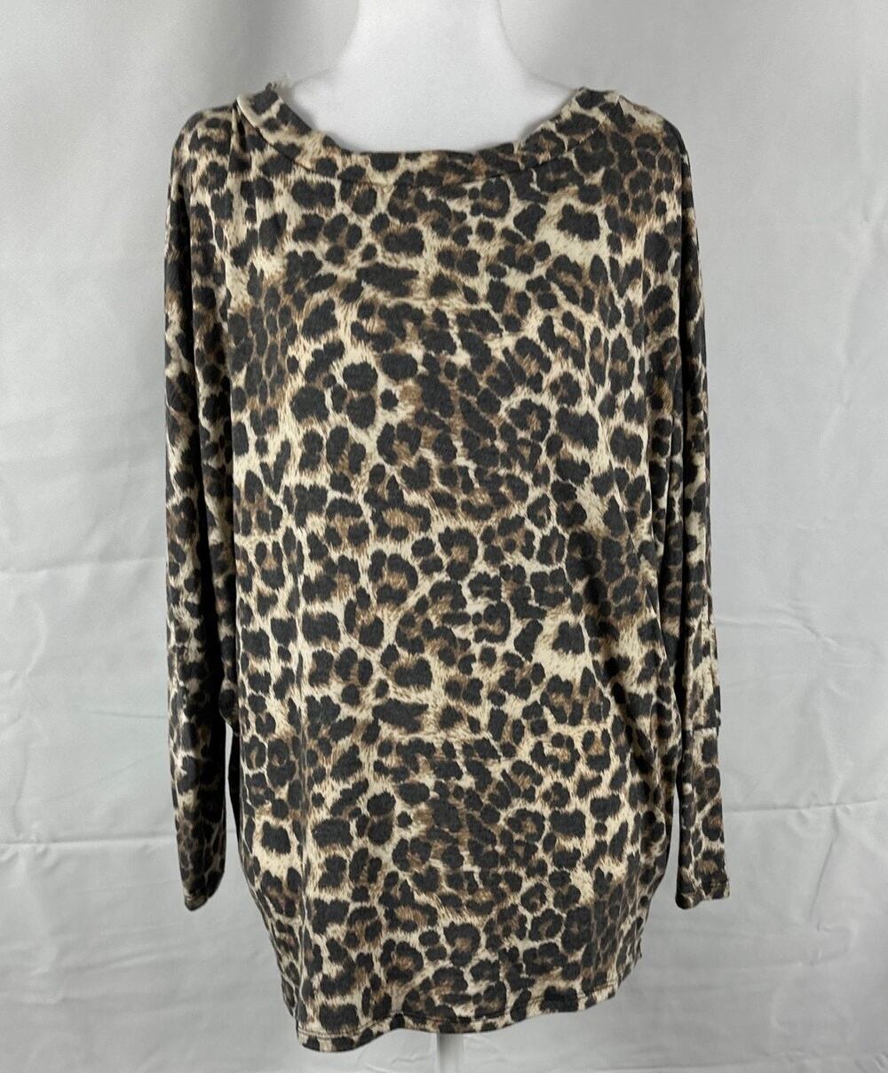 Vine & Love Leopard Print Long Sleeve Tunic Top – Soft & Lightweight NWOT SZ S